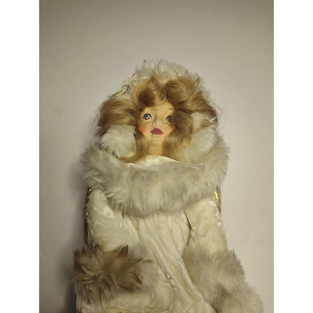 VINTAGE PETITE PORCELAIN DOLL KARENA BY BARBARA LEE 9" T SIGNATURE COLLECTION